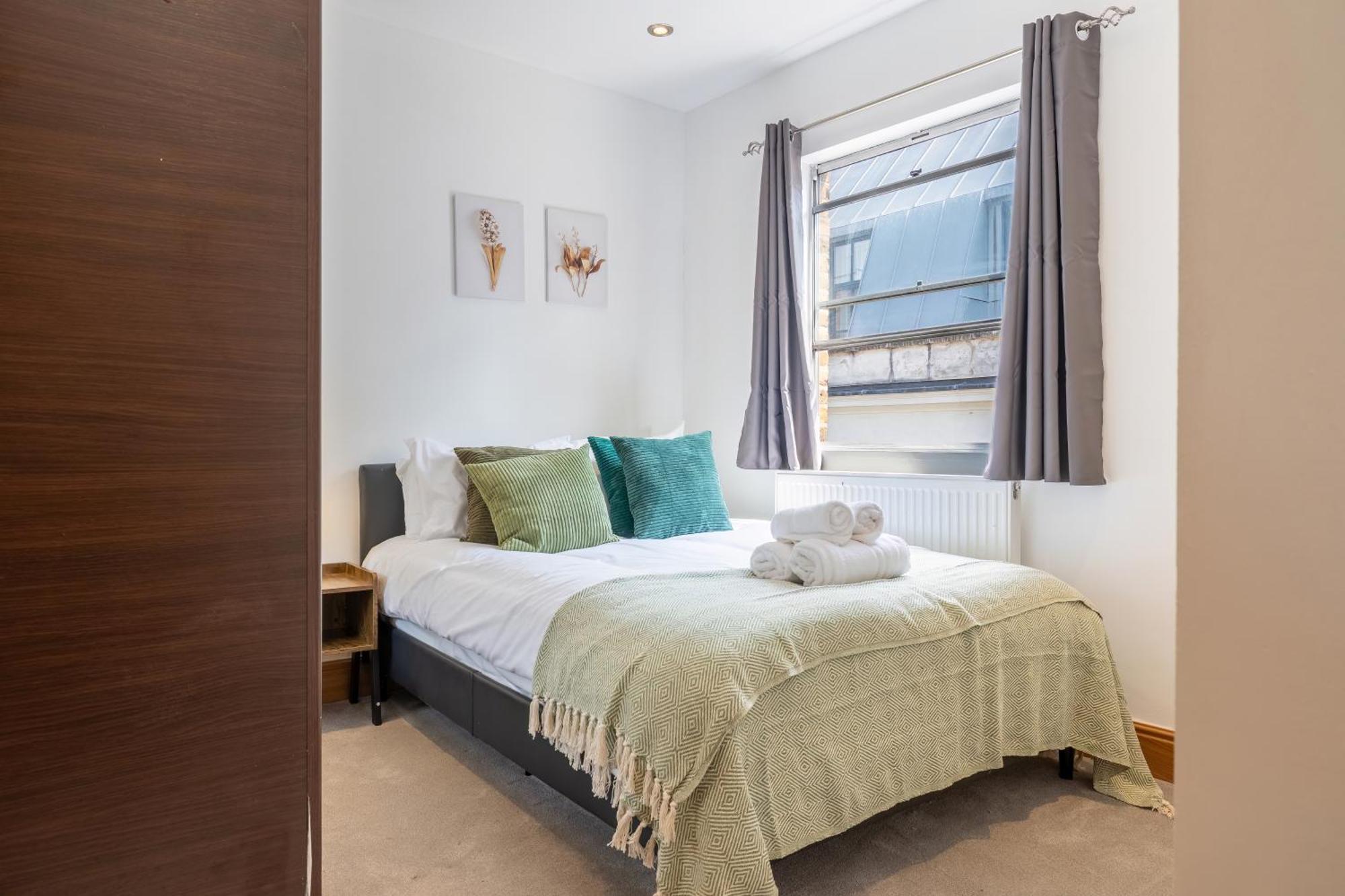 Premier Liverpool Street 2 Bed Super Apartment