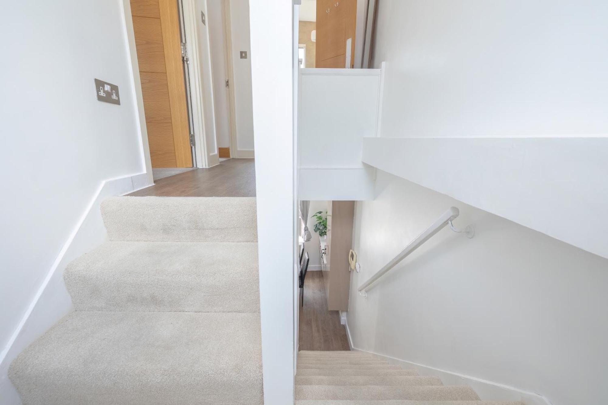 Premier Liverpool Street 2 Bed Super *