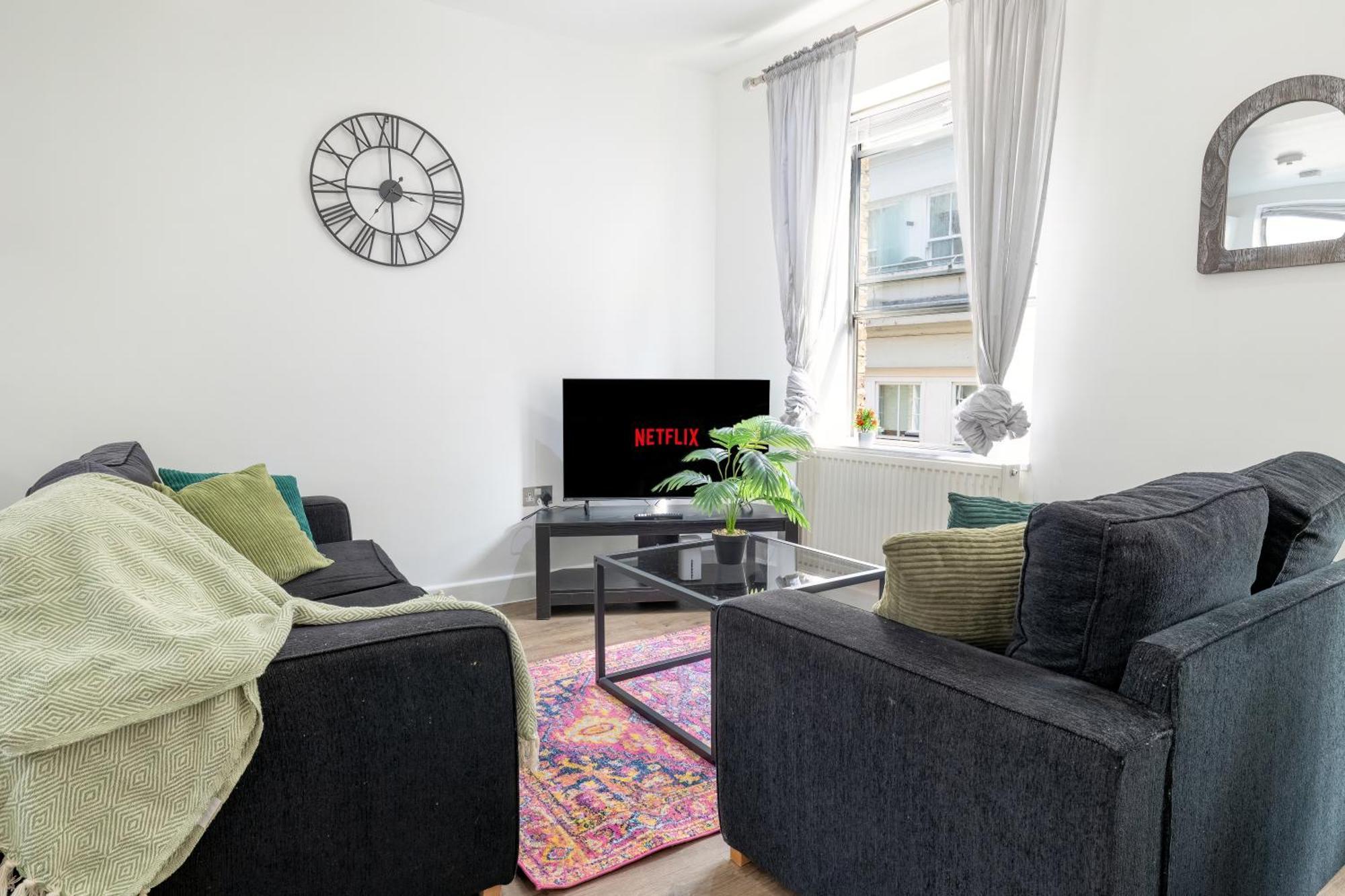 Premier Liverpool Street 2 Bed Super